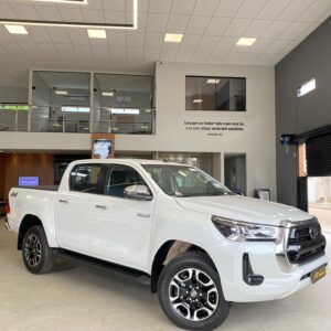 HILUX SRX 2.8 4X4 2025|2025 DIESEL,COMPLETA.